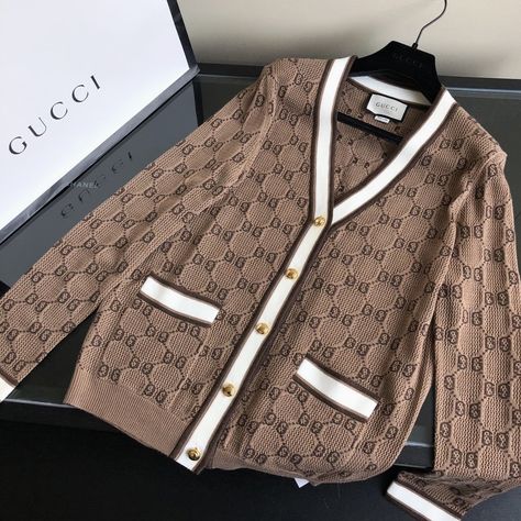 Luxury Brand Dresses, Luxury Brands Clothes, Luxury Brands Aesthetic, Hermes Clothes, Luxury Clothing Brands, Louis Vuitton Gucci, Mode Abaya, Expensive Clothes, Gucci Outfits