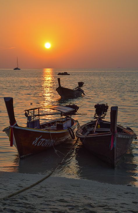 Beach Town Aesthetic, Thailand Sunsets, Street Food Thailand, Thailand Aesthetic, Thailand Shopping, Thailand Tourist, Thailand Destinations, Gap Year Travel, Thailand Beach