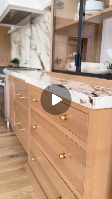 Erica Ashe | Interior Design Tips on Instagram: "Make or break kitchen design detail that’s often over looked? 

CABINET HARDWARE. Or as I like to call it, “The jewelry of the kitchen” 

1.) Look for hardware options with a classic profile. The classic ball knob from @rejuvenation is my favorite 

1.) Mix Knobs and Pulls - Mixing both knobs and pulls in your space creates a more curated look that feels elevated and high-end 

2.) Finish - Just like Jewlery hardware is something you want to age gracefully - sticking with aged brass, polished nickel, or oil rubbed bronze will have more longevity over finishes that are trendy like gold. Unlacquered brass is my favorite. I love the way it patinas over time. 

Comment “hardware” for a round-up of my favorite knobs, pulls, latches, and more! 

# Unlacquered Brass Cabinet Pulls, Mixing Knobs And Pulls In Kitchen, Kitchen Handles Ideas, Cabinet Knob Placement, Aged Brass Cabinet Hardware, Unlacquered Brass Hardware, Classic Profile, Light Wood Cabinets, Brass Cabinet Hardware