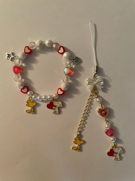 Phone Charm CA$12 Bracelet CA$15 Elastic bracelet. Measures about 7" in circumstance. Snoopy Bracelet, Cartoon Y2k, Charm Keychains, Woodstock Snoopy, Accessories Business, Snoopy Woodstock, Bracelets Design, Bracelet Bead, Beads Bracelet Design