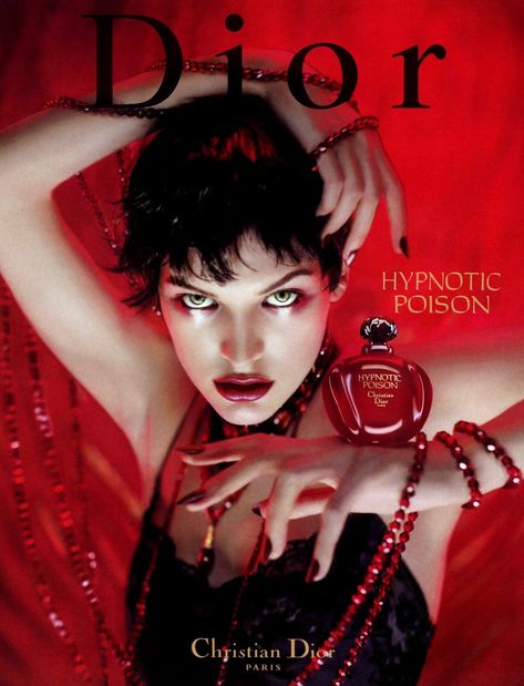 Scanned Fashion World Dark Fantasy Makeup, Dior Poison Perfume, Christian Dior Hypnotic Poison, Dior Photoshoot, Poison Perfume, Dior Aesthetic, Perfume Ad, Beauty Ad, Milla Jovovich