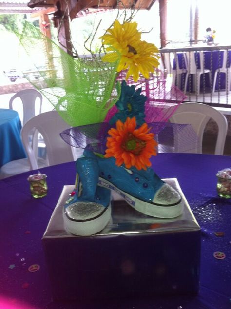 Converse Tennis Shoe Centerpieces Table Decorations, Tennis Shoe Centerpiece Ideas, Shoe Centerpieces Table Decorations, Converse Party, Sneaker Gala, Sneaker Party, Shoes Table, Bar Mitzvah Centerpieces, Auction Themes