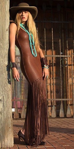 Leather with fringe cowgirrrl dress Arizona Ranch, Vestidos Country, Ranch Fashion, Mode Country, Wine Vineyards, Wilde Westen, Looks Country, Country Fashion, Cowgirl Chic