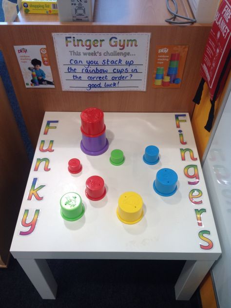 Funky Fingers - Stack the cups up in the correct order to make a tall tower! Funky Fingers Eyfs, Stacking Activities, Literacy Week, Finger Gym, Lollipop Recipe, Preschool Spring, Funky Fingers, Eyfs Activities, Spring Preschool