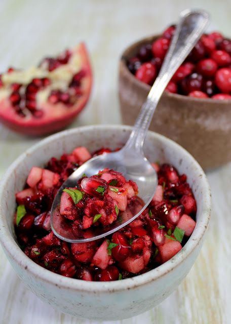 Pomegranate Apple Cranberry Relish - A healthier alternative to the canned stuff. Serve this at Thanksgiving #Thanksgiving Cranberry Salsa Recipes, Dinner 321, Hors Doeuvres, Cranberry Salsa, Tortilla Chip, Salsa Recipes, Cranberry Relish, A Spicy Perspective, Relish Recipes