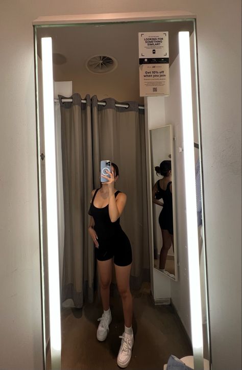 Fitting Room Selfie, Unitard Outfit, Pretty Bedroom Ideas, Room Selfies, Dressing Room Mirror, Room Mirror, Fitting Room, Pretty Bedroom, Summer Fits