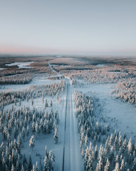 toni toyras lapland 03 Urban Poetry, Nordic Aesthetic, Nordic Lifestyle, Nordic Scandinavian, Landscape Photography Nature, Christmas Inspo, Winter Magic, Photography Pictures, The Seasons