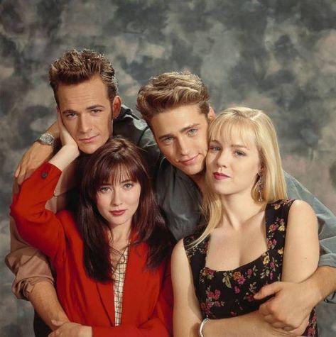 Shannon Dorothy, Brandon Walsh, 90s Television, The Originals Tv Show, Jason Priestley, Beverly Hill, Best Tv Couples, Jennie Garth, The Originals Tv