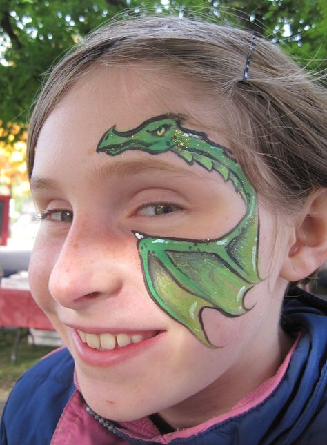 Awesome dragon design Dragon Face Painting, Animal Face Paintings, Face Painting Tips, Face Painting For Boys, Dragon Face, Makeup Tip, Face Paints, Face Painting Easy, Kids Face Paint