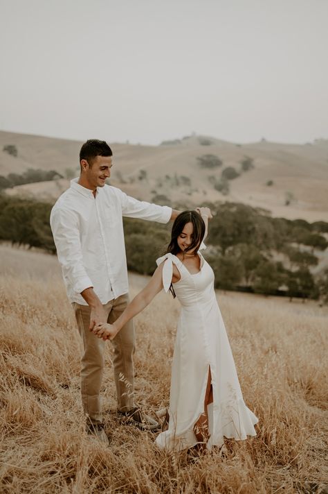 Engagement Photography Outfits, Fall Engagement Pictures Outfit, Lack Of Color Hat, Engagement Photo Outfits Summer, Boho Engagement Photos, Alyssa Marie, Field Engagement Photos, Engagement Photo Dress, Golden Field