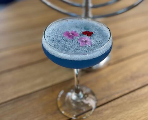 Celebrate Hanukkah With Fun And Festive Cocktails — Forbes Hannukah Cocktail, Hanukkah Cocktails, Chanukah Cocktails, Chanukah Party, How To Celebrate Hanukkah, Set The Mood, Festive Cocktails, Mocktails, The Mood