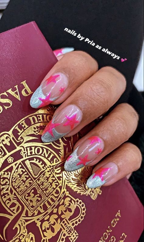 Cosmic Cowgirl Nails, Cool Almond Nails Designs, 2000 Inspired Nails, Fun Nail Designs Creative, Birthday Gel Nails, Different Design On Each Nail, Edgy Nail Designs, Easy Pride Nails, Pride Nails