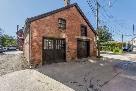 Carriage House Renovation, Victorian Carriage House Garage, Vintage Carriage House, Historic Carriage House, Brick Carriage House, Carriage House Interior, Victorian Carriage House, Above Garage Apartment, Victorian Carriage