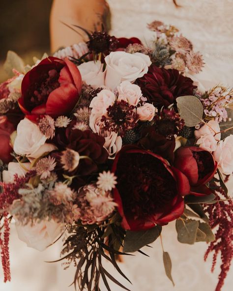 Today is a day filled with love and FLOWERS! Sharing one of my all time favorites by @frenchbucket ❤️ Wishing you all an amazing… Dark Red Bouquet, Moody Wedding Flowers, Dark Romantic Wedding, September Wedding Flowers, Boho Wedding Theme, Wedding Flower Guide, Mini Carnations, Lemon Leaf, Diy Bridal Bouquet