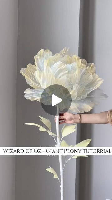 Zoi Decorative Design on Instagram: "Wizard of Oz - Giant Peony flower making tutorial, come and do it!#Artificialflowers #giant flower#wedding	 #party #Window display#peony #peonyflower #paperflowers#organza #mall" Giant Flower Wedding, Giant Flowers Wedding, Giant Paper Flower Tutorial, Flower Making Tutorial, Giant Flowers Diy, Giant Paper Flowers Diy, T Party, Paper Flower Garlands, Material Flowers