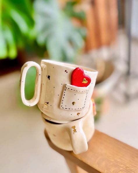 Valentines Ceramics, Clay Coffee Mugs, Ceramic Valentine, Simple Mug, Have A Nice Evening, Cup Diy, Ceramics Pottery Mugs, Valentine Mug, Ceramics Pottery Bowls