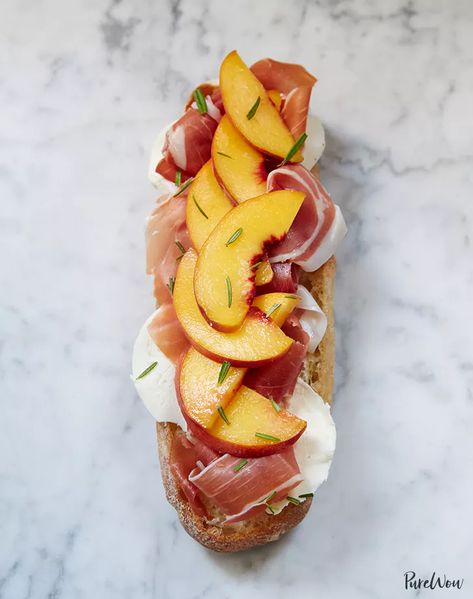 Cold Dinner Ideas, Peach Prosciutto, Prosciutto Sandwich, Protein Sandwich, Nectarine Recipes, Prosciutto Recipes, Mozzarella Sandwich, Cold Lunches, Dinners To Make