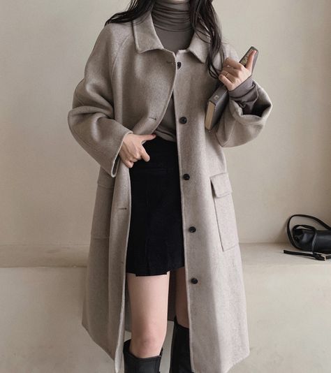 Long Brown Coat Outfit, Brown Coat Outfit, Long Coat Outfit, Leather Skirt Outfit, Blazer Outfits For Women, Fasion Outfits, Korean Casual Outfits, Style Korea