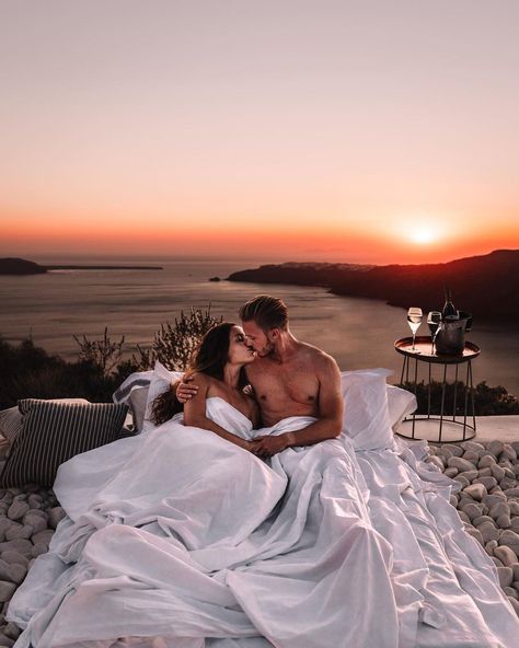 Best Vacations For Couples, You Are My Person, Couple Travel, Couples Vacation, Romantic Night, Travel Instagram, Love Is In The Air, Travel Couple, Best Couple