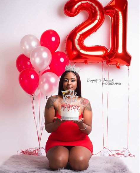 Birthday Photoshop Ideas, Birthday Props, Photoshop Ideas, 21st Birthday Photoshoot, Birthday Planning, Photoshoot Themes, 20th Birthday, 25th Birthday, Birthday Photoshoot