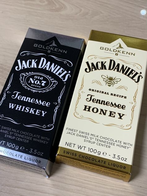 💗 Jack Daniels Chocolate, Jake Daniels, Honey Whiskey, Swiss Chocolate, Chocolate Liquor, Tennessee Whiskey, Jack Daniels, Original Recipe, Chocolate Milk