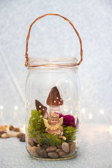 Fairy Tutorial, Fairy Jars Diy, Make A Fairy Garden, Craft Fairy, Diy Teen, Fairy Lights In A Jar, Make A Fairy, Fairy Garden Flowers, Crafts With Glass Jars