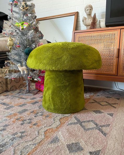 Angie Lee Dellinger’s Instagram profile post: “THIS IS THE SHIT-TAKI 🍄💚🍄💚🍄💚 No one necessarily NEEDS the most delicious shag green toadstool but… Coming to @atomic_furnishing today…” Mushroom Bean Bag Chair, Diy Mushroom Chair, Mushroom Ottoman Diy, Funky Ottoman, Weird Chairs, Multipurpose Guest Room, Mushroom Chair, Frog House, Weird Furniture