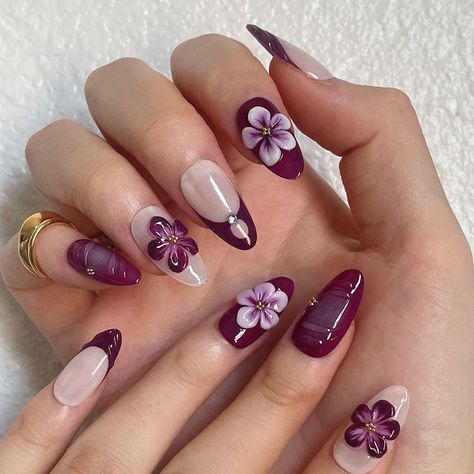 Nail Art Floral Designs, Nail Art Purple Designs, Purple Lilac Nails, Eggplant Purple Nails, Ongles Nail Art, Violet Nails Designs, Purple Design Nails, Light Purple Nail Ideas, Nail Art Designs 3d