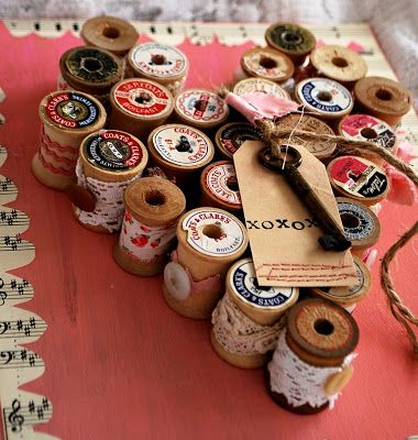 Wooden Thread Spools, Wooden Spool Crafts, Lace Hearts, Art Fil, Spools Of Thread, Spool Crafts, Repurposed Art, Vintage Sewing Notions, Wooden Spool