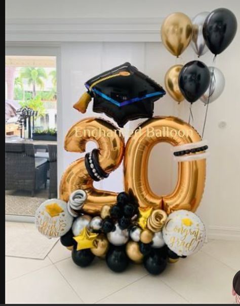 Ballons Bouquet Ideas, Grad Balloon Bouquet, Graduation Balloon Ideas, Graduation Balloon Decorations, Graduation Balloon Decor, Balloon Decorations Graduation, Graduation Party Balloons, Grad Balloons, Balloon Bouquet Ideas