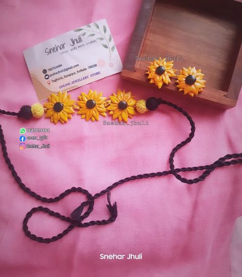 Sunflower choker set Customised on demand. . . #sneharjhuli #snehar_jhuli #sneharjhuli #snehar_jhuli #aesthetic #sunflowerlover Mouldit Art, Clay Choker, Flower Jewelry Designs, Handmade Choker Necklace, Diy Necklace Making, Bridesmaid Photoshoot, Diy Jewellery Designs, Braided Bracelet Diy, Paintings Tutorials