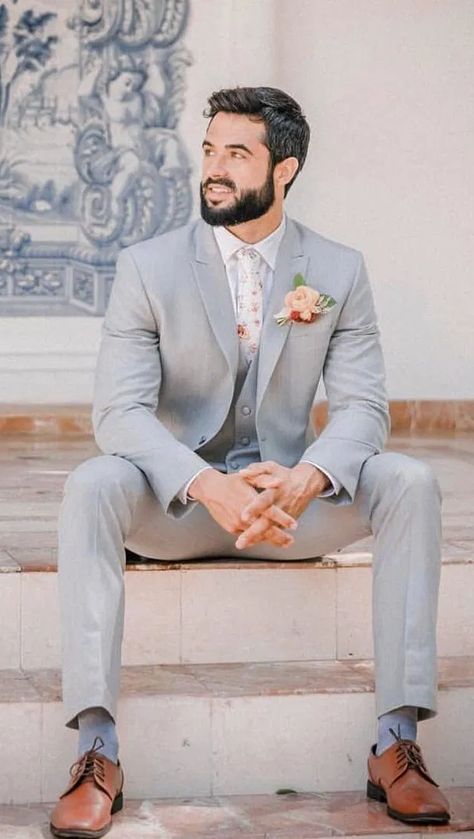 10 Pastel Suit Trends Men Should Definitely Copy In 2019 Semi Formal Attire Men, Formal Attire Men, Pastel Suit, Engagement Suits, Douglas Friedman, Suit For Men Wedding, Suits Groom, Groom And Groomsmen Suits, Grey Suit Men