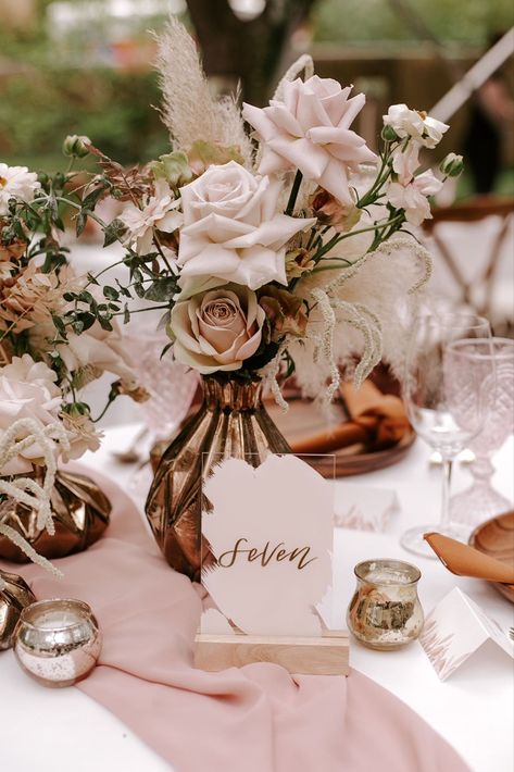 Simple Boho Floral Centerpieces, Copper Vases Wedding, Blush Copper Wedding, Boho Copper Wedding, Copper And Blush Wedding Theme, Copper Floral Arrangements, Blush And Beige Wedding, Copper And Blush Wedding, Boho Bud Vases