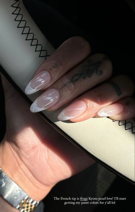 French Tip Almond, Fresh Manicure, Wedding Day Nails, Euphoria Nails, Pretty Fingers, Romantic Nails, Vintage Nails, Nails Now, Blush Nails