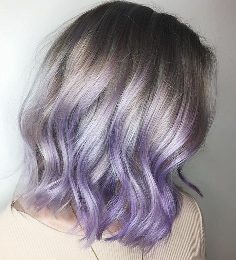 Reverse+Gray+To+Pastel+Purple+Ombre Short Lavender Hair, Pastel Lilac Hair, Big Short Hair, Slate Ideas, Purple Grey Hair, Short Purple Hair, Pastel Purple Hair, Purple Ombre Hair, Short Ombre Hair