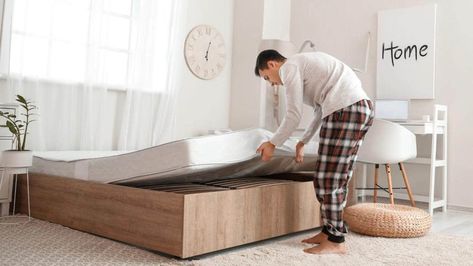 Man Who Just Found Out You Should Vacuum Your Bed Every Week Uses A Dyson To See Exactly What He Has Been Sleeping On Mattress Cleaning, One Bed, Best Mattress, Dust Mites, Mattress Protector, Mold And Mildew, Air Purifier, This Man, Dyson Vacuum