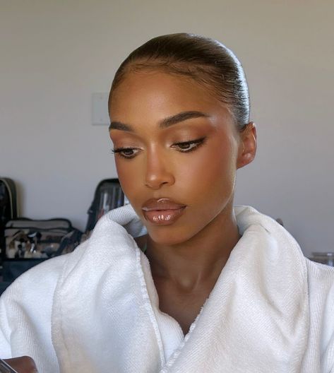 Brown Girls Makeup, Makeup For Black Skin, Natural Glowy Makeup, Brown Skin Makeup, Lori Harvey, Simple Makeup Looks, Natural Wedding Makeup, Makeup Eye Looks, Dark Skin Makeup