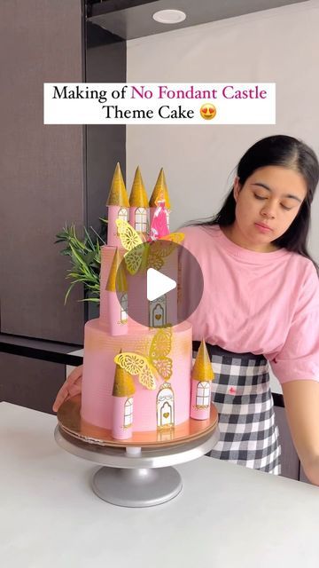 How To Make A Castle Cake, No Fondant Birthday Cake, Cake For Artist, Castle Theme Cake, Castle Cake Diy, Castle Cake Ideas, Castle Cake Tutorial, Princess Cake Design, Princess Cake Ideas