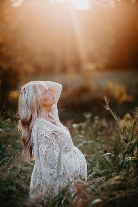 Outdoor Maternity Photos Just Mom, Cute Maternity Poses Single, Maternity Pictures Of Just Mom, Fall Maternity Photos Mom Only, Maternity Photography Poses Mom Only, Maternity Pictures Just The Mom, Maternity Just Mom Pictures, Individual Maternity Poses, Maternity Photography Poses Just Mom