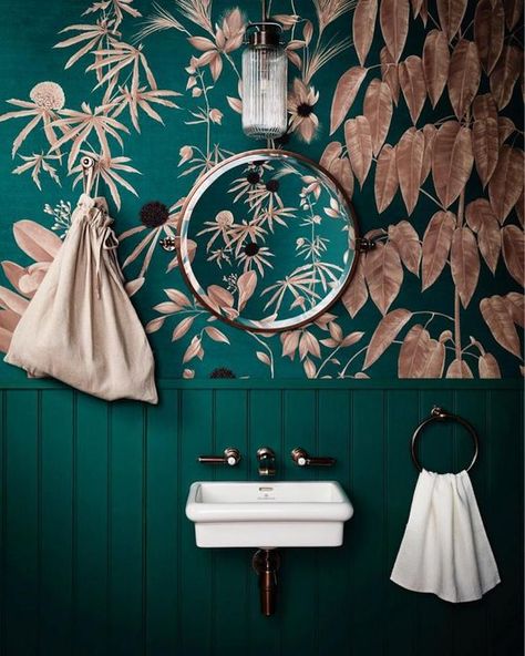 5 Dreamy things we love about the new upcoming popular paint shade: Night Watch Tropical Bathroom, Green Interior Design, Trendy Living Rooms, Wallpaper Accent Wall, Trendy Bathroom, Trendy Bedroom, Intelligent Design, Green Interiors, Green Bathroom