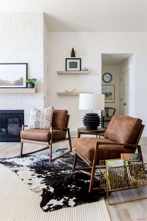 Layered Cowhide Rug, Layered Rugs Living Room, Cowhide Rug Bedroom, Cowhide Living Room, Cowhide Rug Living Room, Cowhide Decor, Luxury Living Room Design, Mid Century Modern Living Room, Small Room Design