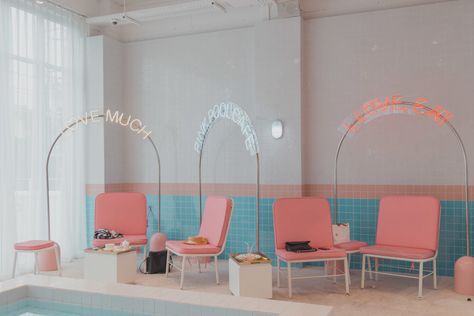 The Trendy Stylenanda Pink Hotel   Pink Pool Cafe in Seoul Makeup Shop Design, Dark Coffee Shop, Cafe Acnh, Stylenanda Pink Hotel, Rain Beauty, Kpop Cafe, Trixie Motel, Cafe In Seoul, Lounge Seating Area