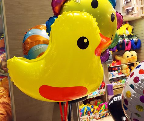 Duck Balloon Duck Balloon, Duck Things, Duck Stuff, Duck Pictures, Duck Wallpaper, Rubber Ducks, Rubber Duck, Ducks, Pikachu