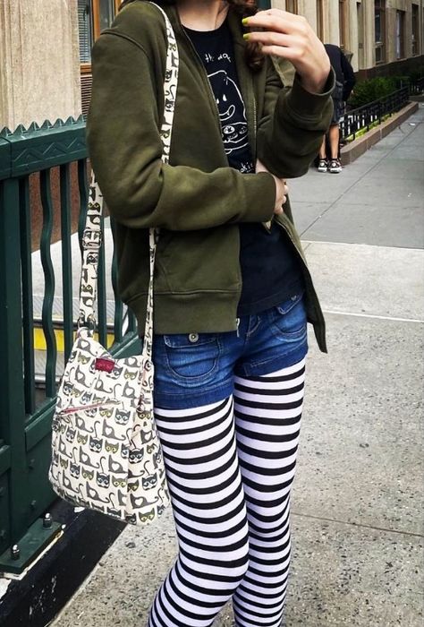 cute outfit sort of tumblrina vibes Tweemo Aesthetic, 2010 Streetwear, Childish Outfits For Women, 2010s Twee Aesthetic, Stripe Tights, Tumblr Style, Mpdg Outfits, 2017 Aesthetic Outfits, 2013 Fashion Tumblr