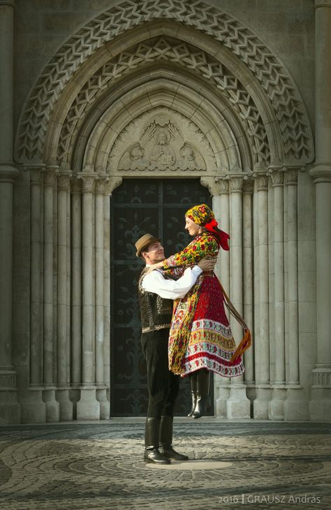 Hungarian dance ... ending  with a lift ... Hungarian Folk Costume, Folk Dance Background, Hungarian Aesthetic, Hungarian Dance, Dance Background, Popular Costumes, Character Dance, Costumes Around The World, Montessori Art