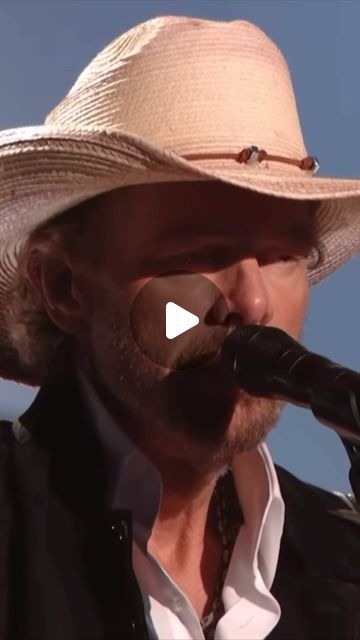 Country Pickinz | Country Music on Instagram: "Toby Keith performing “Don’t Let the Old Man In” at the 2023 People’s Choice Country Awards 🎥: NBC" Old Country Music Singers, Singer Quote, Old Country Music, Best Country Singers, Toby Keith, February 6th, Country Music Stars, Country Music Singers, Cool Countries