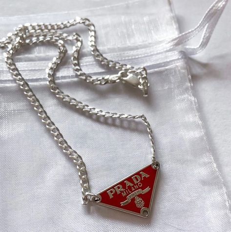 Prada Triangle Logo Necklace, Prada Triangle Necklace, Prada Couture, Prada Necklace, Prada Triangle, Preppy Jewelry, Big Necklace, Prada Logo, Triangle Necklace