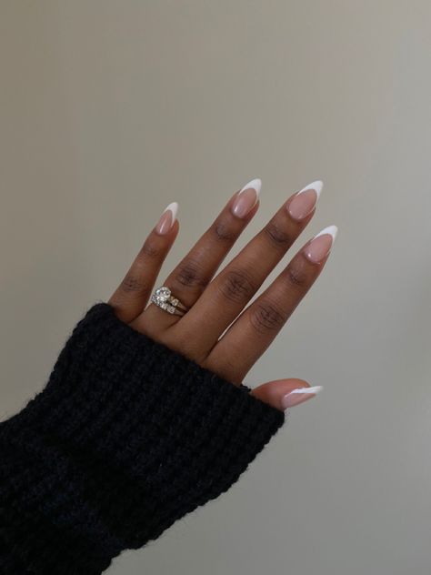 Aesthetic almond shaped white French nails Neutral Aesthetic Nails, Aesthetic French Nails, Nailart Aesthetic, Black Almond Nails, Shaped Nails, Almond Shape Nails, Neutral Aesthetic, Almond Acrylic Nails, Art Water