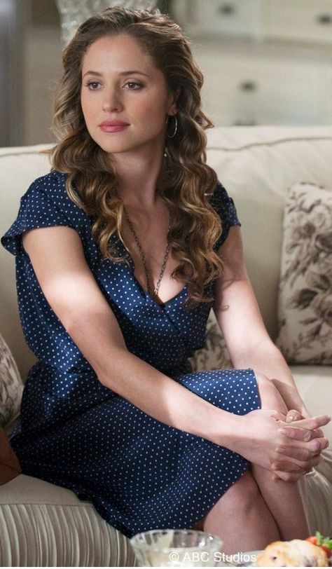 Amanda Clarke- Margarita Levieva Revenge Abc, Margarita Levieva, Revenge Tv Show, Amanda Clarke, Powerful Women, Serie Tv, Revenge, Her Hair, Tv Series