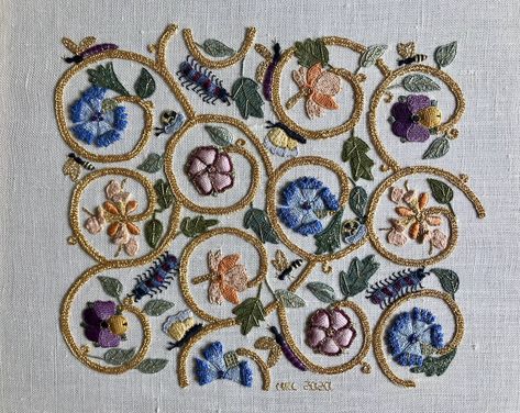 Pattern Glossary, Elizabethan Embroidery, Historical Embroidery, Goldwork Embroidery, Grid Patterns, Gold Work Embroidery, Coffin Box, Raised Embroidery, Sweet Bags